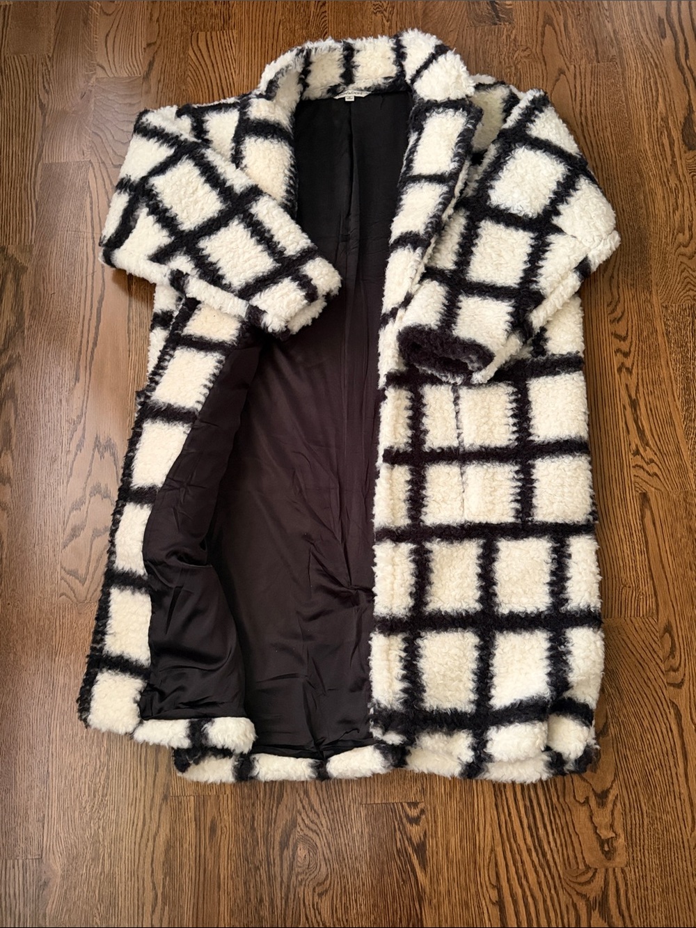 DAVI & DANI Cream and Black Plaid Teddy Coat medium - Picture 10 of 14